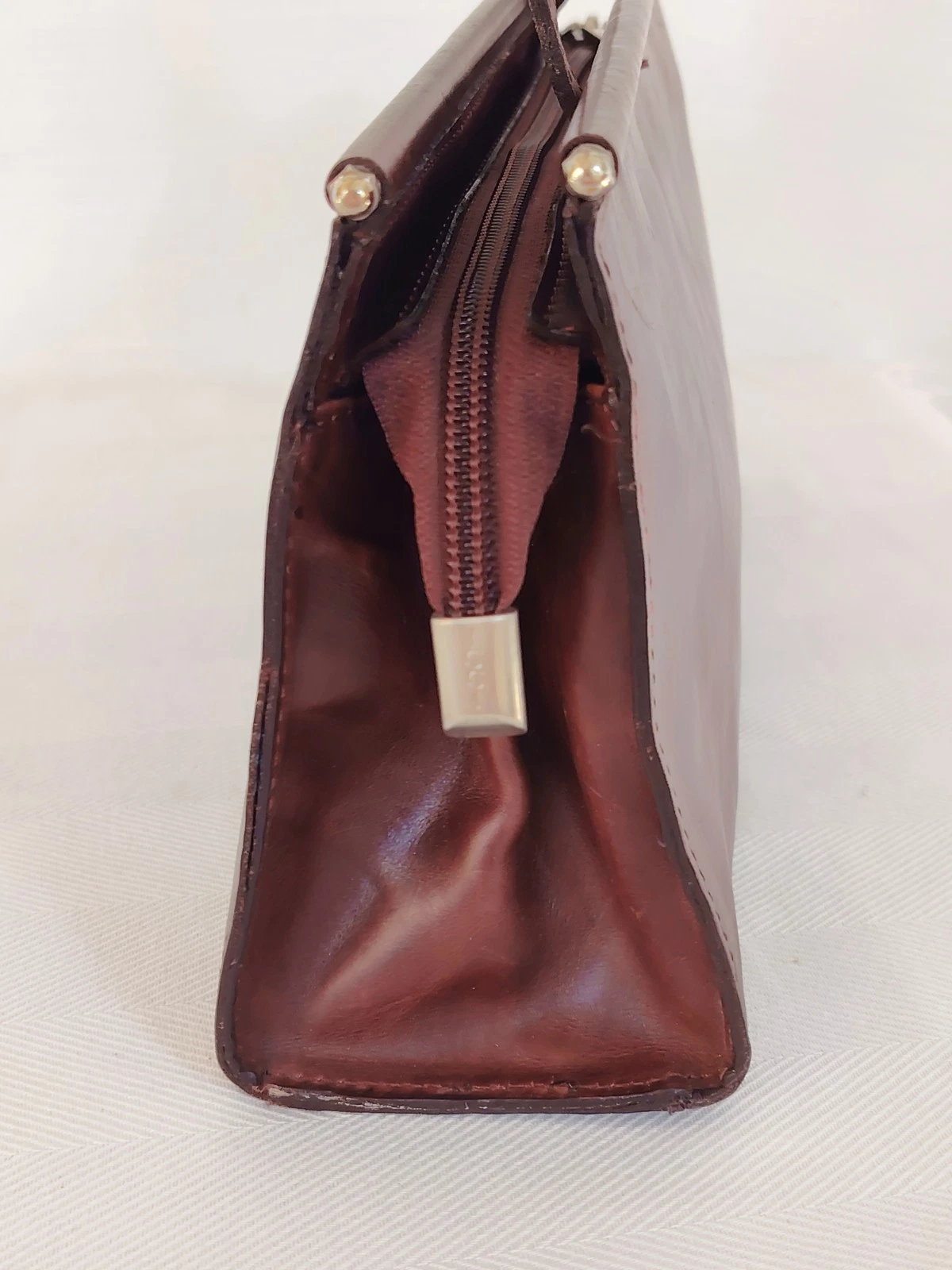 Icci Lederhandtasche mit schwarzem Innenfutter
