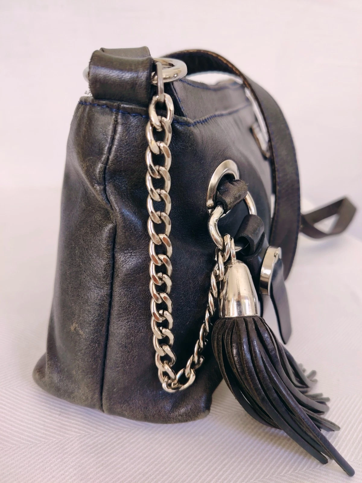 Icci Ledertasche mit silberfarbenem Reißverschluss