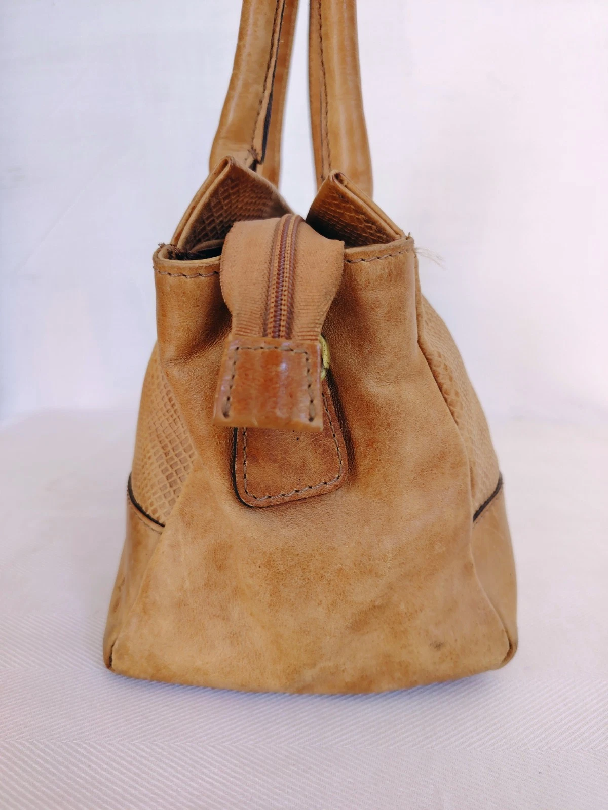 Manfield Ledertasche mit beigem Innenfutter