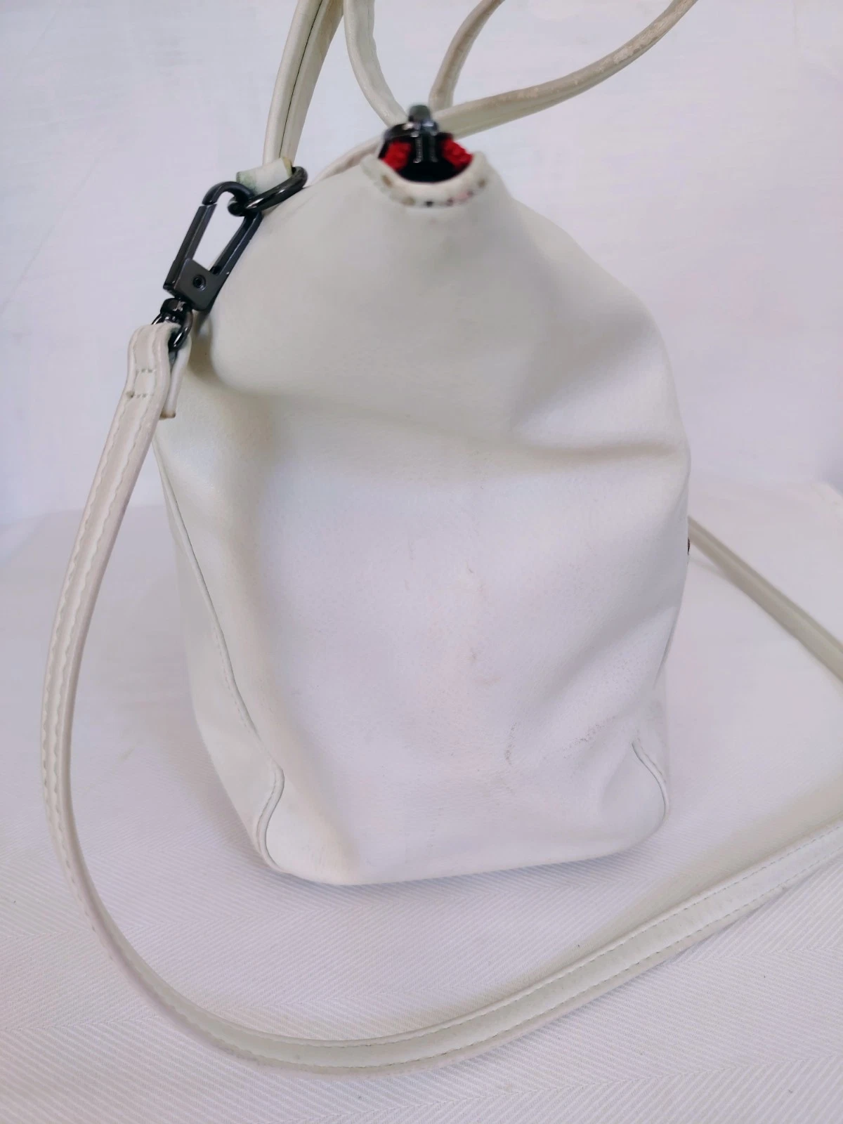 Damenhandtasche von PUMA mit schwarzem Innenfutter